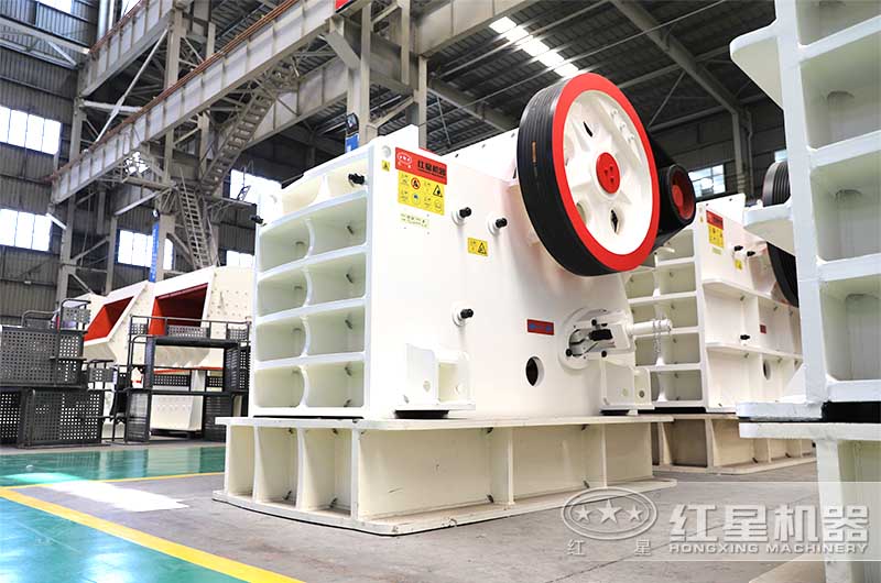 大型鐵礦石破碎機(jī)多少錢一臺(tái)？